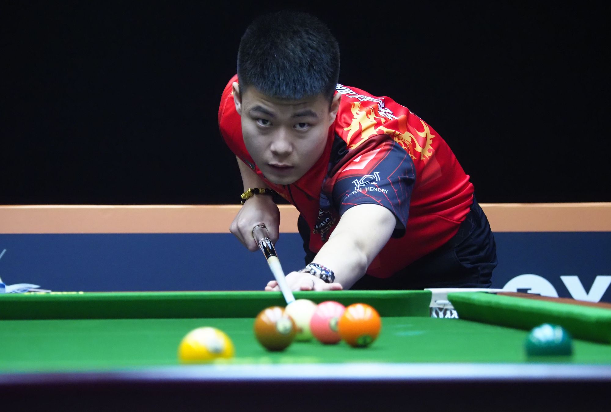 文能背后的 文能背后的