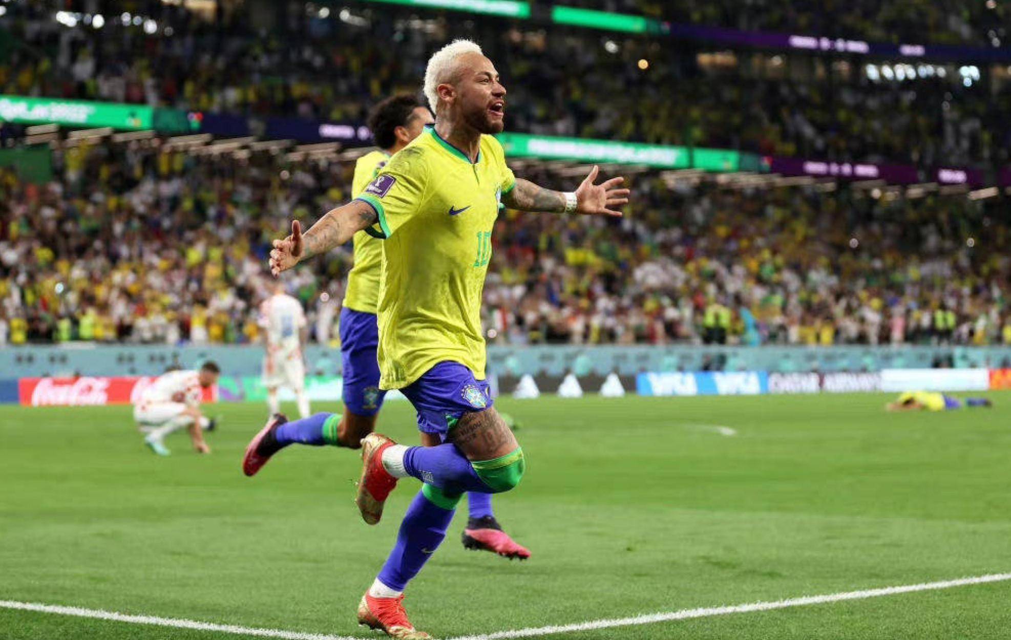 令人鼓舞 令人鼓舞