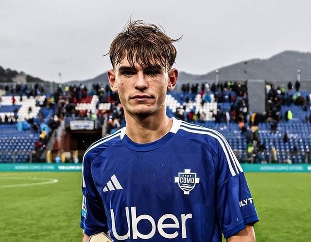 奥运冠军覃海洋驰援京津冀洪涝灾区同舟共济